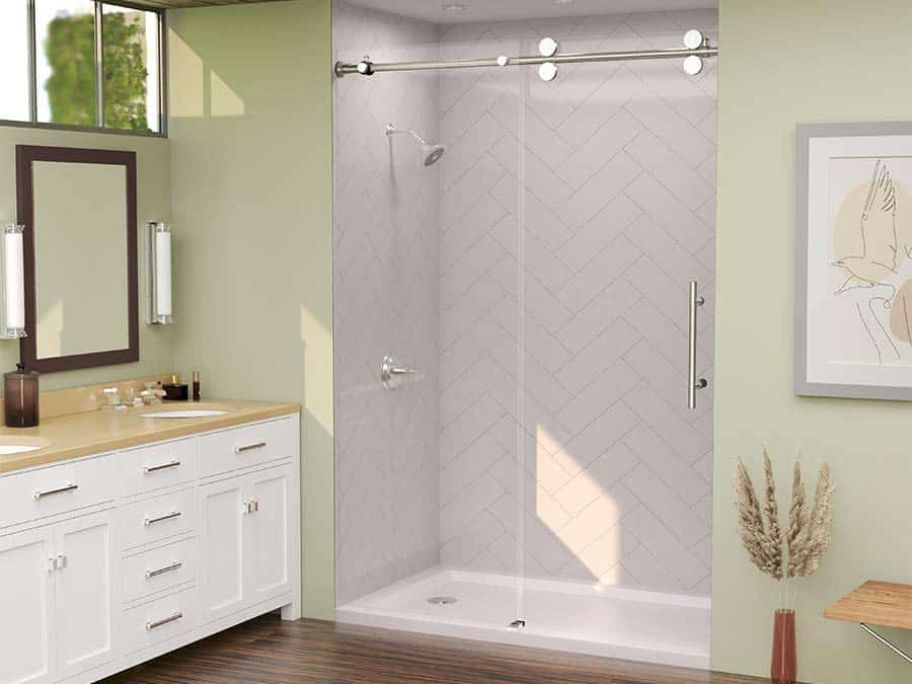 Complete shower kits with walls, base and glass doors